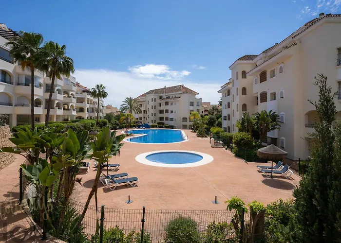 Hacienda Playa Elviria 300 M Playa,Jardin , 2 Hab ,Marbella